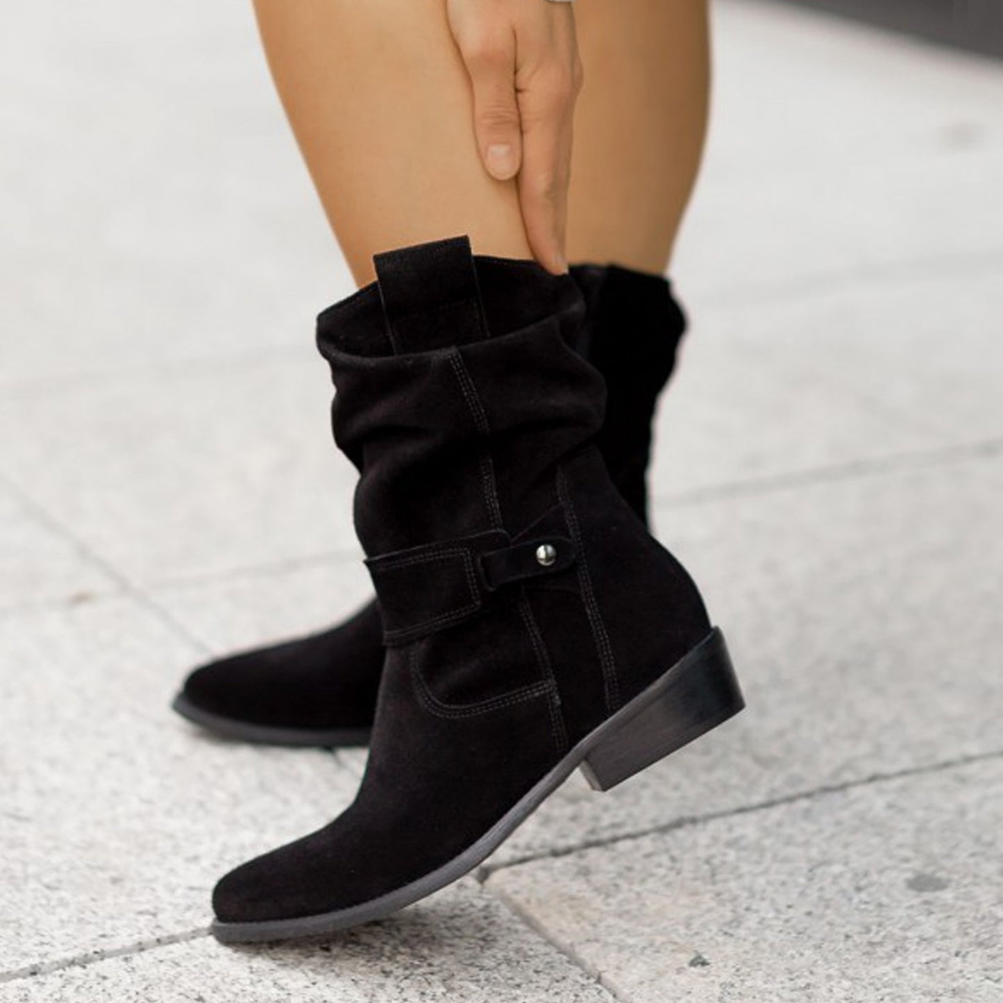 Bottes Mi-Mollet à Bout Pointu en Suédine