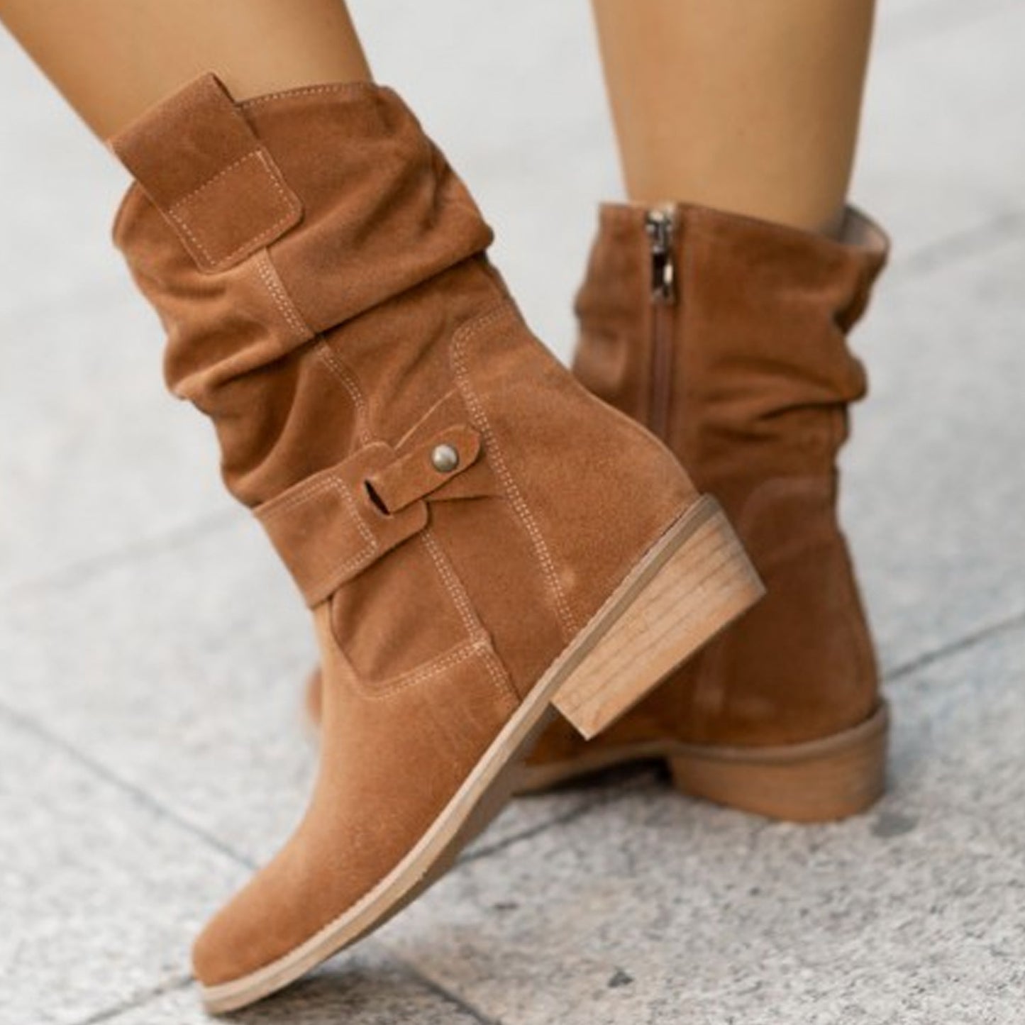 Bottes Mi-Mollet à Bout Pointu en Suédine