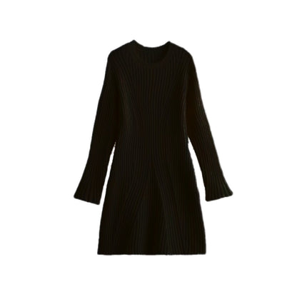 Robe Tricotée à Col Montant – Automne & Hiver