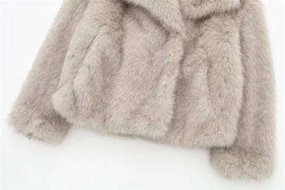 Veste Courte en Fausse Fourrure
