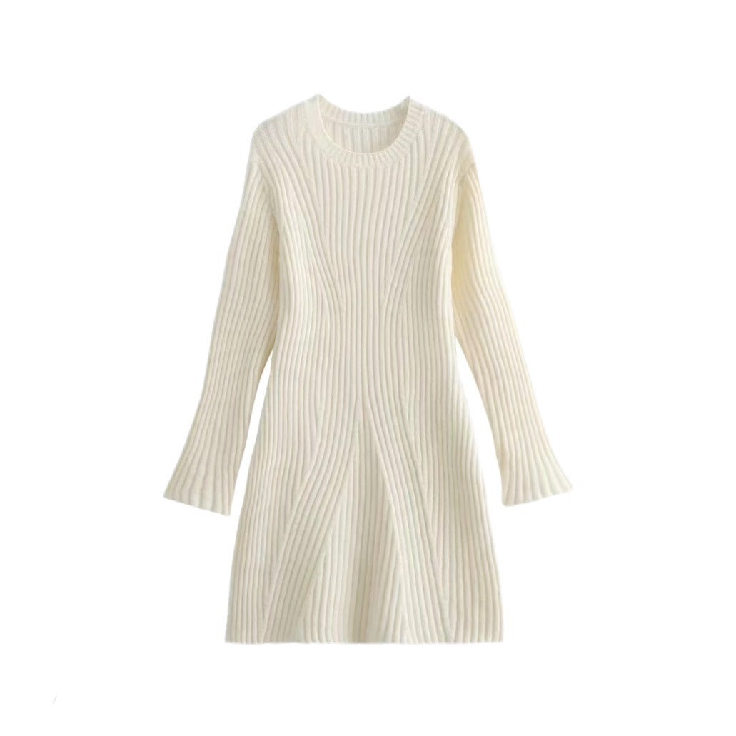 Robe Tricotée à Col Montant – Automne & Hiver