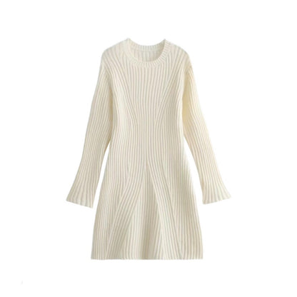 Robe Tricotée à Col Montant – Automne & Hiver