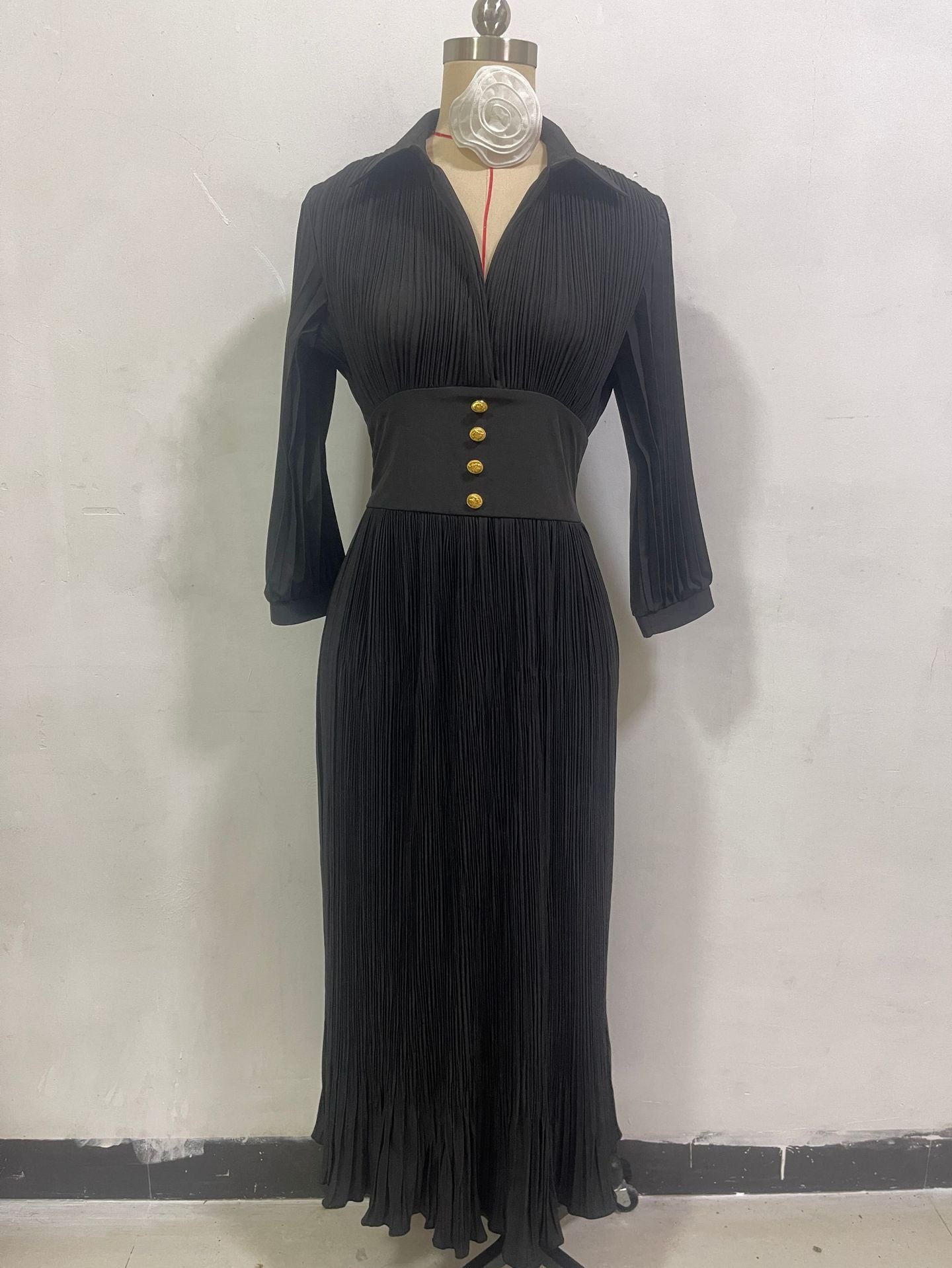 Robe Longue Plissée à Taille Ajustée