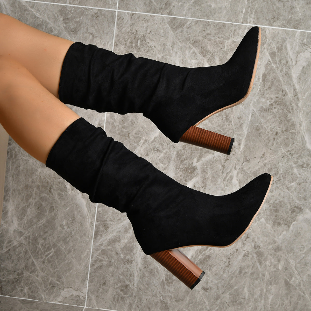 Bottes Hautes à Talons Carrés – Élégance & Confort d’Hiver